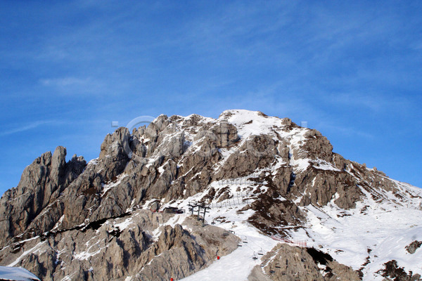 추위 사람없음 JPG 포토 해외이미지 겨울 계절 구름(자연) 날씨 산 스키 알프스 여행 자연 태양 파노라마 파란색 하늘 해외202004