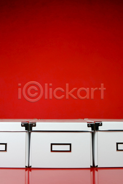사람없음 JPG 포토 해외이미지 고립 문구용품 빨간색 사무실 상자 수납 정리함 해결 해외202004 흰색