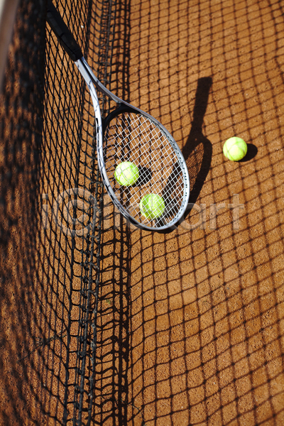 사람없음 JPG 포토 해외이미지 그림자 네트 야외 주간 테니스 테니스공 테니스라켓 테니스용품 테니스장 해외202004