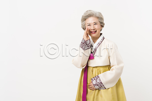 60대 노년 노인여자한명만 여자 한국인 한명 JPG 옆모습 포토 명절 모션 상반신 서기 손짓 스튜디오촬영 실내 외침 웃음 전통 한국전통 한복 할머니
