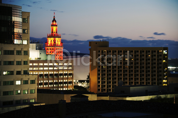 사람없음 JPG 포토 해외이미지 건물 도시 도시풍경 마이애미 미국 빌딩 야간 야경 야외 일몰 플로리다 하늘 해외202004 해외풍경