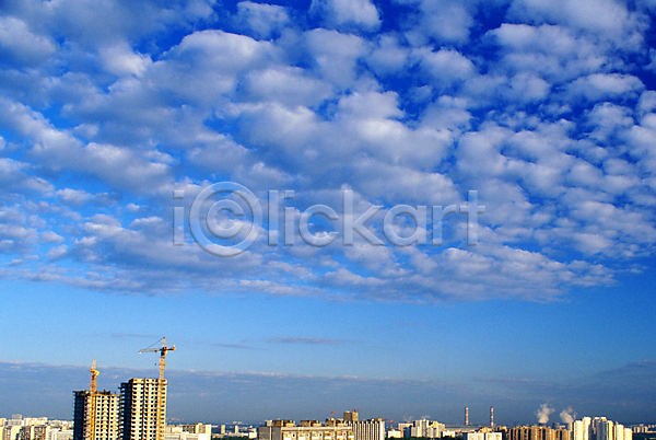 사람없음 JPG 포토 건물 구름(자연) 러시아 야외 외국문화 유럽 자연 주간 풍경(경치) 하늘 해외 해외풍경