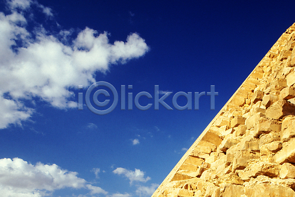 사람없음 JPG 포토 건축 고건축 구름(자연) 세계문화유산 시설물 아프리카 아프리카건축 야외 외국문화 유적 이집트 이집트문화 자연 주간 풍경(경치) 피라미드 하늘 해외건축 해외풍경