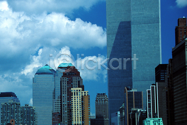 사람없음 JPG 포토 건물 건축 구름(자연) 뉴욕 도시 미국 북아메리카 빌딩 상업시설 아메리카 야외 외국문화 자연 주간 풍경(경치) 하늘 해외건축 해외풍경