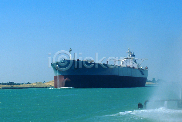 사람없음 JPG 포토 강 교통 바다 배(교통) 산업 수상교통 아프리카 야외 외국문화 운송업 이집트 주간 풍경(경치) 해외풍경 화물선