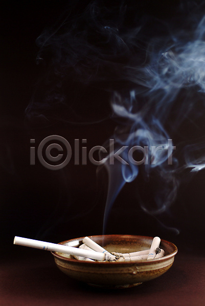 사람없음 JPG 포토 담배 담배연기 생활용품 스튜디오촬영 실내 연기 오브젝트 재떨이 흡연