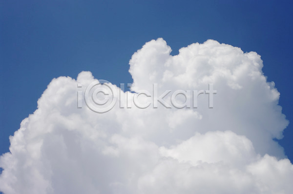 만족 부드러움 휴식 사람없음 JPG 포토 해외이미지 구름(자연) 날씨 빛 야외 자연 추상 풍경(경치) 하늘 해외202004 햇빛 흰색
