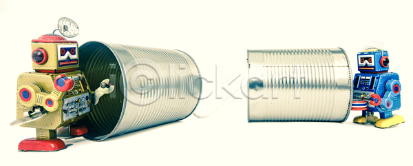 소통 사람없음 JPG 포토 해외이미지 2 고립 글로벌 로봇 복고 부름 선 수화기 수확 스마트폰 신호 연결 옛날 오디오 장난감 장비 전화기 접수 줄 캔 컨셉 코드 토론 통신 통조림 해외202004 해외포토 향수