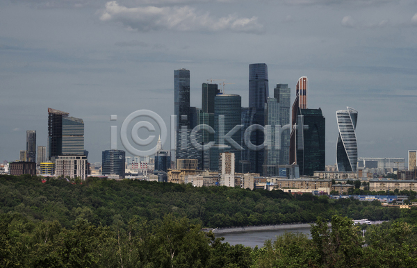사람없음 JPG 포토 해외이미지 강 거리 건물 건축양식 고층빌딩 구름(자연) 도시 도시풍경 러시아 모스크바 여름(계절) 여행 탑 해외202004