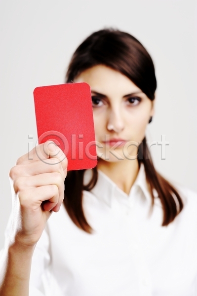 사람 한명 JPG 포토 해외이미지 경영자 공백 법관 보여주기 빨간색 사인 스포츠 신용카드 심판 예방 해외202004