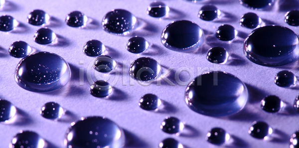 떨어짐 신선 추위 사람없음 JPG 포토 해외이미지 물 반사 백그라운드 빛 원형 유리 음료 이슬 자연 추상 해외202004 해외포토