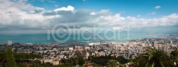 만족 사람없음 JPG 포토 해외이미지 건물 건축양식 나무 도시 도시풍경 동쪽 만 물 바다 선 야외 언덕 여름 여행 여행객 오브젝트 이스라엘 젖음 종교 주택 지도 지중해 초록색 파노라마 파란색 풍경 항구 해외202004 해외포토