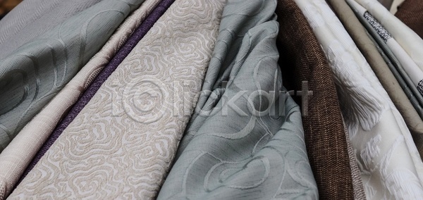 고급 매끈함 우아함 사람없음 JPG 포토 해외이미지 구김 넥타이 드레스 디자인 면 백그라운드 비즈니스 빛 빨간색 상점 셔츠 스타일 시장 실크 쌓기 옷 유행 접기 정장 직물 질감 청바지 초록색 추상 카피스페이스 커튼 컬러풀 파란색 패턴 표면 해외포토