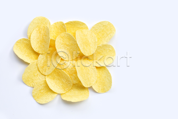 사람없음 JPG 포토 하이앵글 해외이미지 감자칩 겹침 과자 실내 짠맛 카피스페이스 흰배경