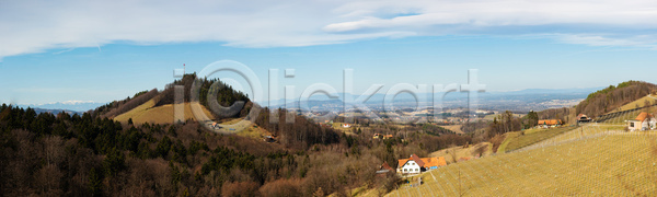 평화 사람없음 JPG 포토 해외이미지 계절 과일 구름 남쪽 농업 밭 봄 산 슬로베니아 시골 식물 야외 양조장 언덕 여행 여행객 오스트리아 와인 자국 자연 점 정원 초록색 파노라마 포도나무 풍경 해외포토 휴가