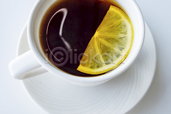 사람없음 JPG 포토 하이앵글 해외이미지 레몬 실내 차(음료) 찻잔 컵받침 흰배경