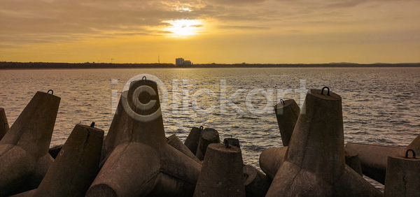 사람없음 JPG 포토 해외이미지 도시 모래 물 바다 바위 발트해 방파제 수평선 야외 여름 여행 오렌지 유럽 일몰 자연 저녁 태양 파도 폴란드 풍경 하늘 해외포토 휴가