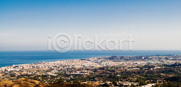 따뜻함 사람없음 JPG 포토 해외이미지 도시 만 맑음 물 바다 수평선 스카이라인 스페인 야외 언덕 여름 여행 여행객 유럽 자연 지중해 타운 파노라마 파란색 풍경 하늘 해변 해외포토 휴가