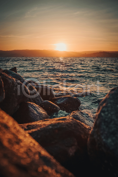 평화 휴식 사람없음 JPG 포토 해외이미지 경관 바위(돌) 야외 일몰 자연 주간 태양 파도 풍경(경치) 해변 햇빛
