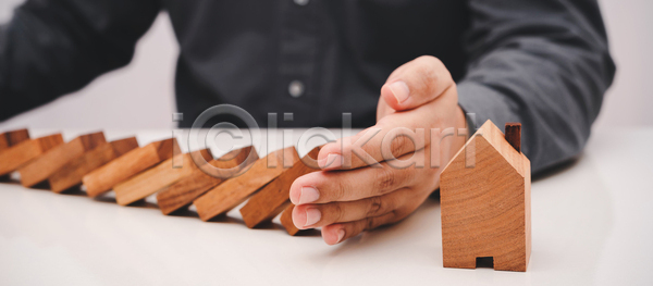 계획 떨어짐 변화 성공 위험 사람없음 JPG 포토 해외이미지 경영자 경제 그만 금융 대표 도미노 모션 목재 문제 문제풀이 반응 블록 비즈니스 비즈니스맨 손 연결 컨셉 포즈 해결 해외포토 효과