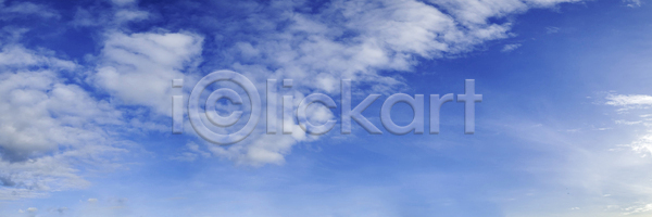 사람없음 JPG 포토 해외이미지 구름 날씨 내추럴 맑음 백그라운드 벽지 봄 빛 솜털 야외 여름 오존 우주 자연 장면 천국 추상 파노라마 파란색 풍경 하늘 해외포토 햇빛 환경 흰색