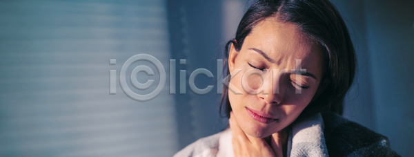 건조 고통 추위 피곤 동양인 사람 한명 JPG 포토 해외이미지 간호사 감염 건강 돌봄 바이러스 배너 상처 셀프 시험 약 열 전염 주택 증상 질병 터치 파노라마 해외포토