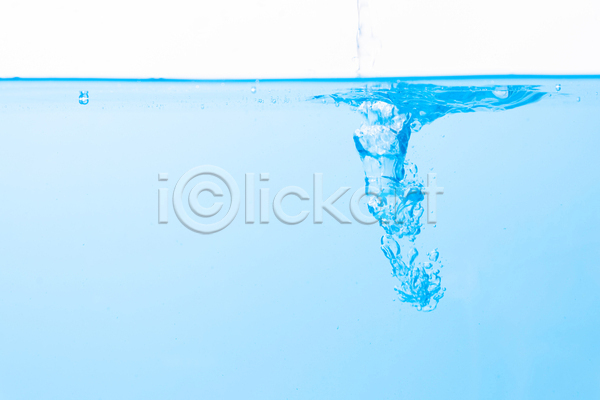떨어짐 순수 신선 흐름 사람없음 JPG 포토 해외이미지 거품 고립 모션 물 물결 물방울 백그라운드 빨래 수중 스플래쉬 액체 음료 자연 젖음 추상 투명 파도 파란색 표면 흰색