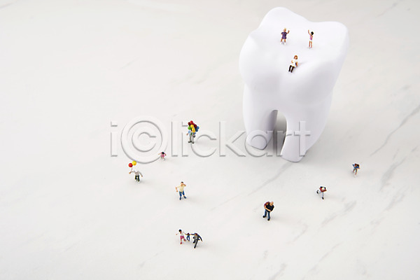 사람모양 사람없음 여러명 JPG 포토 미니어처 스튜디오촬영 실내 오브젝트 치아모형 흰배경