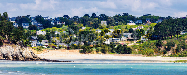 산책 사람없음 JPG 포토 해외이미지 구름 도시 도시풍경 맑음 모래 물 바다 서기 아침 야외 여름 여행 자연 주택 초록색 타운 파란색 풍경 프랑스 하늘 해외포토 햇빛 휴가