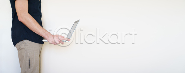 성공 자유 사람 사람없음 한명 JPG 포토 해외이미지 공책 금융 네트워크 노트북 디지털 멀리 무선전화기 비즈니스 비즈니스맨 사업가 사이버 소셜 손가락 실내 연결 인터넷 작업 잡기 정보 중개인 직업 책상 카피스페이스 컴퓨터 타이핑 통신 해외포토 혼자 휴대용