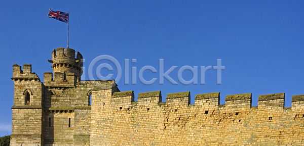 애국심 사람없음 JPG 포토 해외이미지 깃발 도시 벽 여행 여행객 역사 영국 영어 옛날 잉글랜드 잭 큼 파란색 파멸 하늘 해외포토