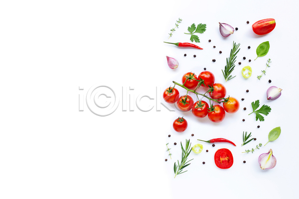 신선 사람없음 JPG 포토 해외이미지 고추 단면 로즈메리 바질 방울토마토 백그라운드 식재료 실내 적양파 채소 카피스페이스 토마토 후추 흰배경