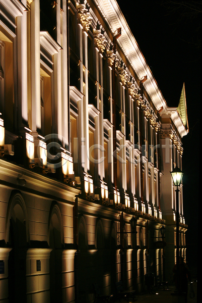 사람없음 JPG 포토 해외이미지 건물 건축양식 고건축 대학교 도시 바르샤바 야간 야외 저녁 전등 폴란드 학교
