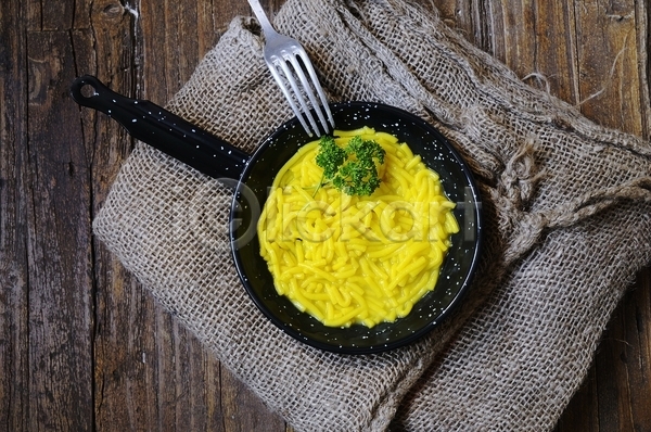 사람없음 JPG 포토 해외이미지 노란색 레시피 면 목재 묘사 스페인 스페인어 식사 요리 음식 전통 점심식사 지중해 탁자 파스타
