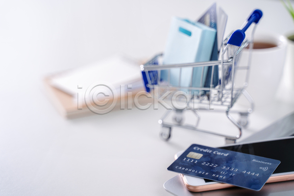 사람없음 JPG 아웃포커스 포토 해외이미지 노트북 쇼핑 쇼핑백 쇼핑카 스마트폰 신용카드 커피 컵 흰배경
