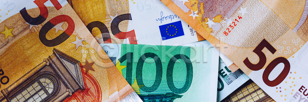 변화 성공 성장 투자 사람없음 JPG 포토 해외이미지 경제 계산서 구매 금융 돈 많음 백그라운드 비즈니스 빚 상업 수입 수집 시장 유럽 유로 재산 저축 종이 주식 지폐 쪽지 컨셉 해외포토