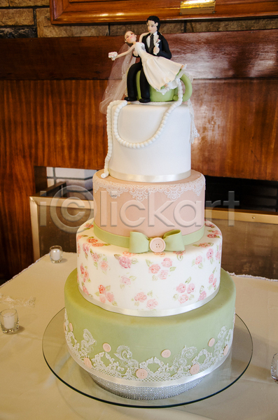 사람없음 JPG 포토 해외이미지 결혼 꽃 들어올리기 리본 신랑신부 웨딩케이크 장식 케이크 탁자 피규어