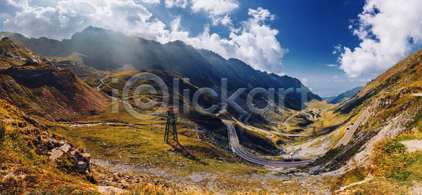 위험 사람없음 JPG 포토 해외이미지 계곡 고도 고속도로 곡선 구름 굴곡 도로 루마니아 산 산악지대 안테나 야외 여름 여행 자동차 자연 초록색 트란실바니아 파노라마 풍경 해외포토 휴가