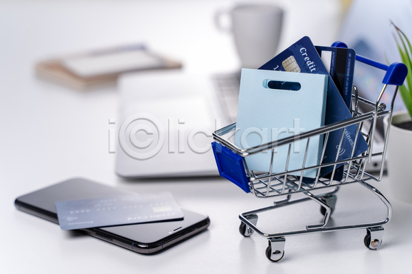 사람없음 JPG 아웃포커스 포토 해외이미지 노트북 쇼핑 쇼핑백 쇼핑카 스마트폰 신용카드 컵 흰배경