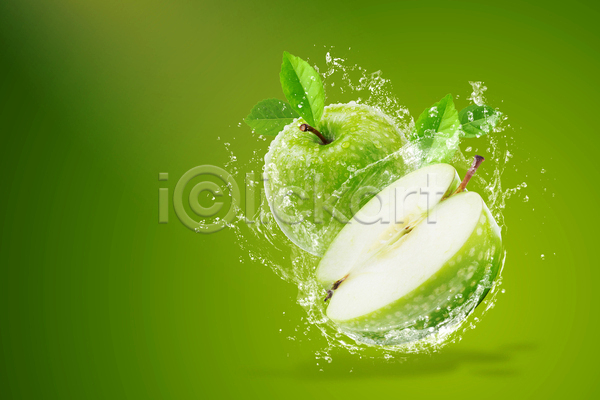 사람없음 JPG 포토 해외이미지 과일 단면 사과 스플래쉬 청사과 초록배경 튀는물