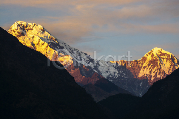 시원함 사람없음 JPG 포토 해외이미지 계절 내추럴 네팔 빛 산 얼음 여행 일출 절정 트래킹 파란색 풍경(경치) 하늘 하이킹 햇빛 히말라야