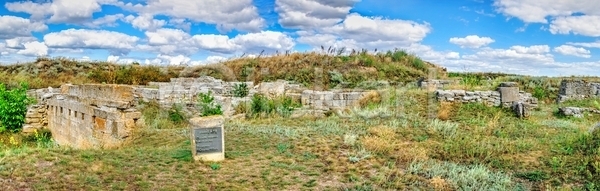 사람없음 JPG 포토 해외이미지 강 건물 건축양식 구름 문화 박물관 발굴 사찰 식민지 아크로폴리스 언덕 여름 여행 역사 우크라이나 유럽 장례식 파멸 풍경 하늘 해외포토