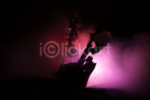 신비 사람없음 JPG 실루엣 포토 해외이미지 돛대 백그라운드 보라색 빛 연기 해적선