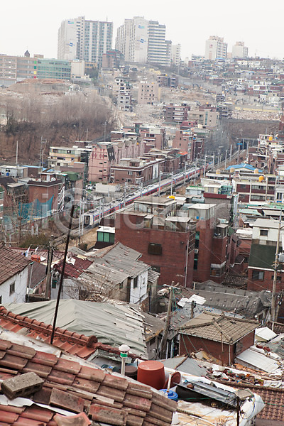 사람없음 JPG 포토 건물 도시풍경 빈민가 야외 전철 주간 지붕 충정로 풍경(경치)