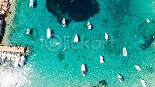 사람없음 JPG 포토 항공촬영 바다 배(교통) 야외 요트 운하 유럽풍경 자연 정박 주간 크로아티아 투명 파그섬 풍경(경치) 해외풍경 휴양지