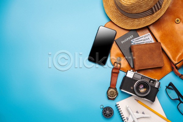 사람없음 JPG 포토 해외이미지 나침반 모자(잡화) 손목시계 스마트폰 실내 여행 오브젝트 지갑 카피스페이스 파란색