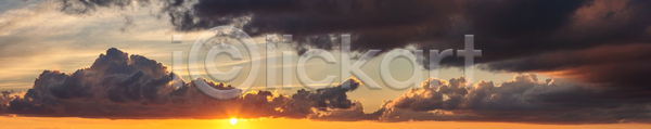 따뜻함 분위기 활발 사람없음 JPG 포토 해외이미지 가로 광 구름 내추럴 노란색 놀람 바다 백그라운드 빛 빨간색 새벽 수평선 야간 여름 오렌지 일몰 일출 자연 저녁 중앙아메리카 태양 파노라마 파란색 폭풍 폭풍우 풍경 하늘 해외포토 햇빛 황금 황혼