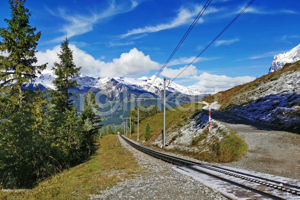 신선 사람없음 JPG 포토 해외이미지 겨울 계곡 교통시설 기차 산 선로 스위스 시골 여행 자연 절정 풍경(경치) 하늘 하이킹 휴가