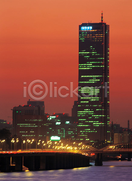 사람없음 JPG 포토 63빌딩 강 건물 고층빌딩 도시 빌딩 상업시설 서울 야간 야경 야외 자연 풍경(경치) 한국