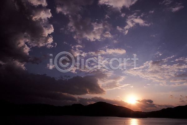 사람없음 JPG 포토 구름(자연) 산 새벽 야외 일몰 일출 자연 주간 태양 풍경(경치) 하늘 해 호수